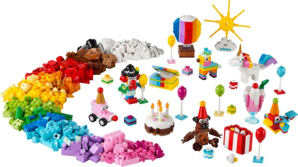 LEGO CLASSIC CREATIVE PARTY BOX (11029) - Image 3