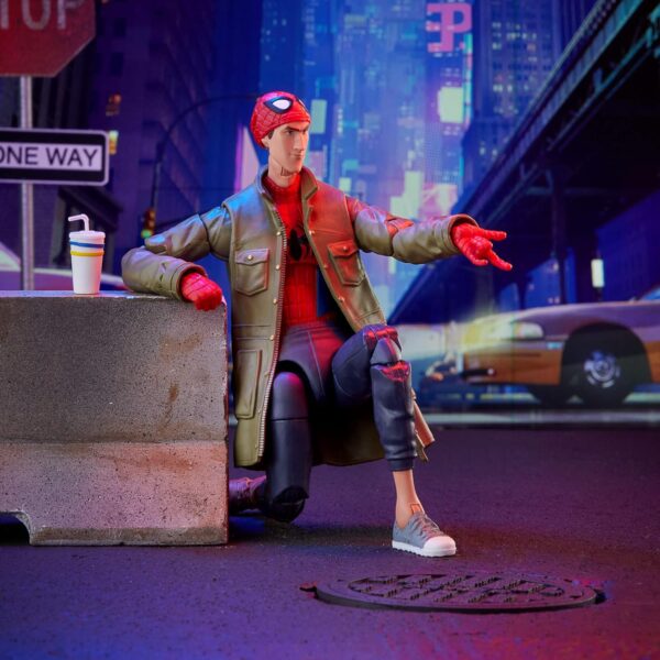 Marvel Legends Series, Peter B. Parker 6" Action Figure, Spider-Man: Into The Spider-Verse F0256 - Image 6